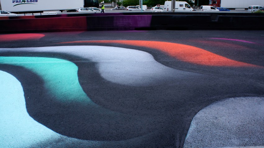 1010 - mural along a Parisian Highway #4, 2015, photo by Juliette Husler, photo credits - artist
