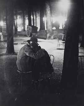 Pair of Lovers, rue Croulebarbe, Near the Place d'Italie-1932 Pair of Lovers, rue Croulebarbe, Near the Place d'Italie-1932