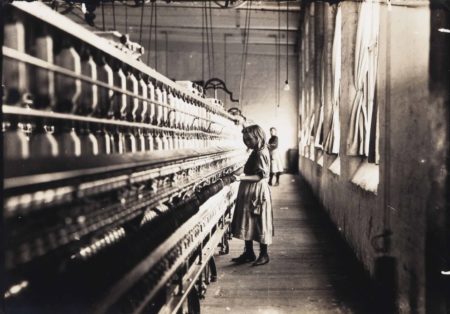 Girl working in a Carolina cotton mill-1908 Girl working in a Carolina cotton mill-1908