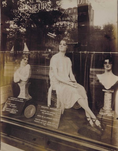 Coiffeur, Avenue de l'Observatoire, Paris-1926 Coiffeur, Avenue de l'Observatoire, Paris-1926