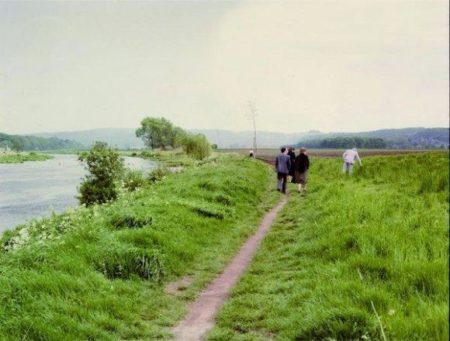 Sonntagsspazierganger (aus der Serie Sonntagsbilder)-1985 Sonntagsspazierganger (aus der Serie Sonntagsbilder)-1985