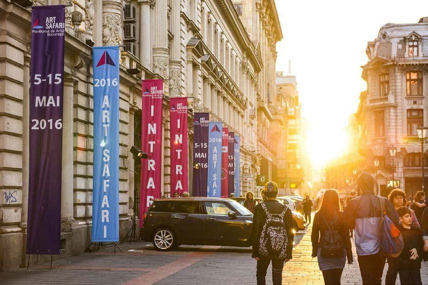 Besides the business orientated approach, Art Safari Bucharest pay great attention to education