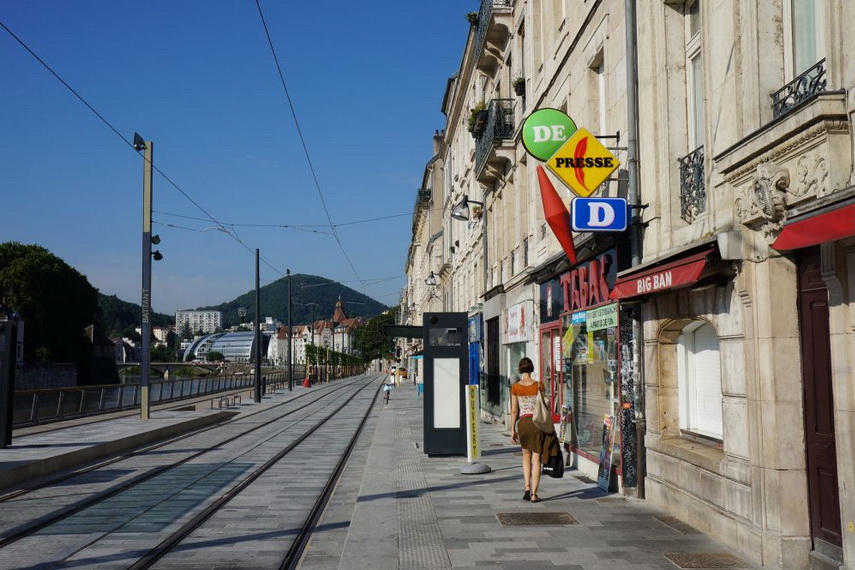 The American artist realized plenty of Street interventions in terms of simple installations and performances