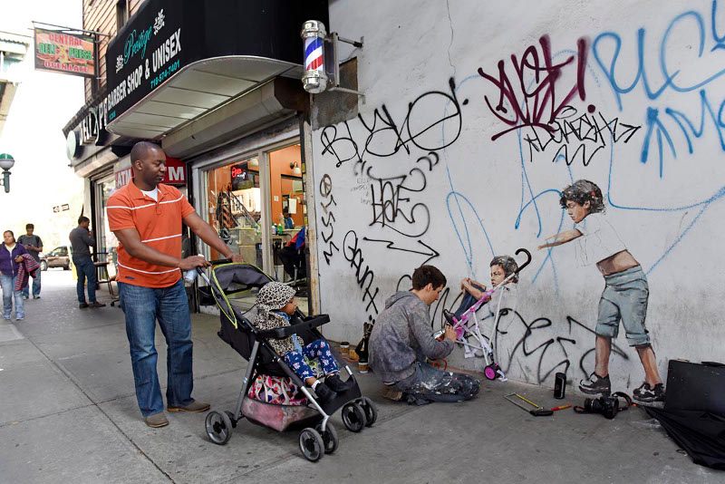 Ernest Zacharevic - You be the Kid ill be the Mum street view #1 - Photo Credit Martha Cooper