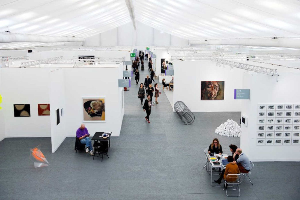 running a gallery