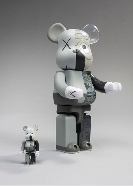 Dissected Be@rbrick 400%, 100% (Grey)-2010 Dissected Be@rbrick 400%, 100% (Grey)-2010