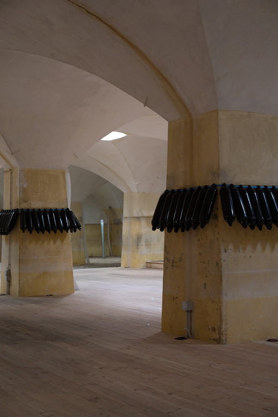 Sandra Kunz - AS THEY COME IN FOR LANDING, Exhibition 'H2O kontemporär', Filter 4, Basel, 2015