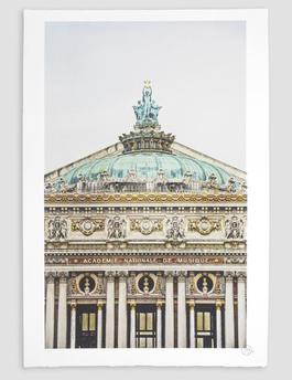 Ballet, Regard Surplombant la Facade due Palais Garnier, Opera de Paris, France 2014 *