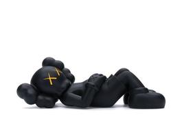 Holiday Japan 9.5" Vinyl Figure (Black)