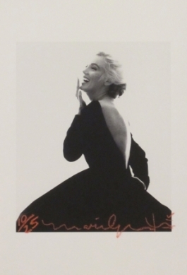 Marilyn: Dior Dress (III)