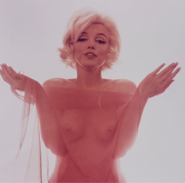 Marilyn (Arms Raised)
