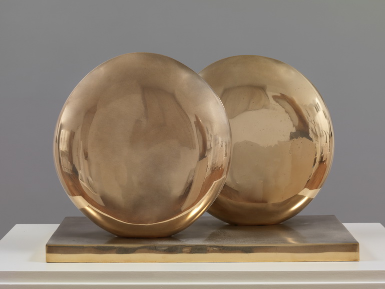 Barbara Hepworth - Discs in Echelon