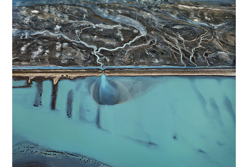 Interview: Edward Burtynsky Finds New Perspectives on the Anthropocene