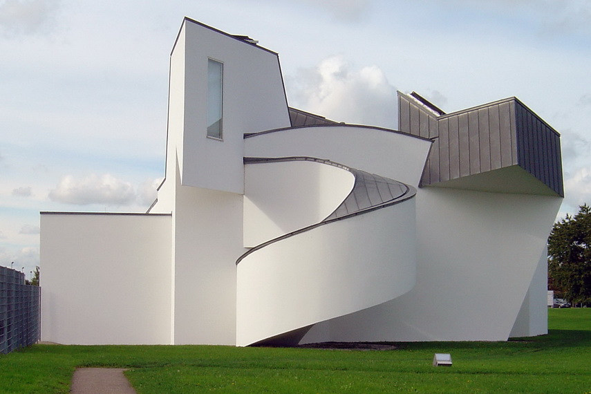 Frank Gehry Disrupts Paris Architecture with the Foundation Louis