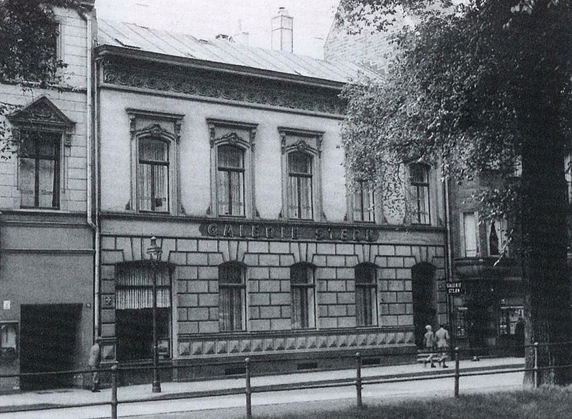 Galerie Julius Stern, after stern's new business claims university is in search of more information and news about the missing pieces