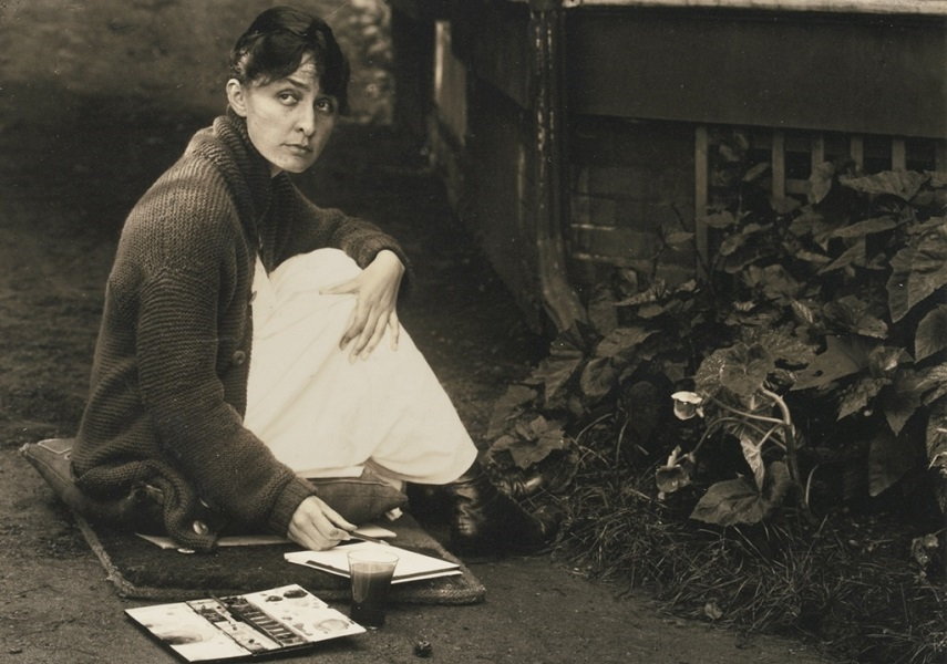 Georgia O'Keeffe flower paintings, 1918. Photo by Alfred Stieglitz