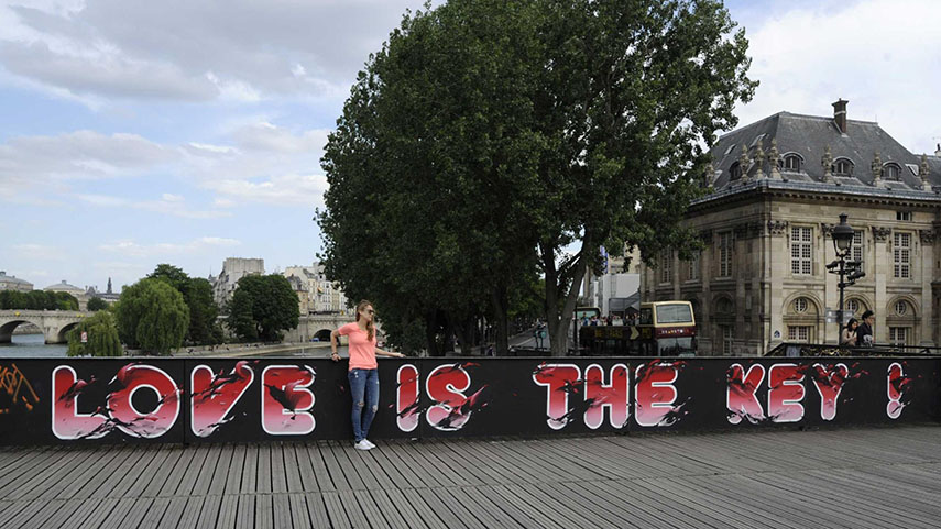 paris, bridge, love locks, el seed, graffiti, street art,