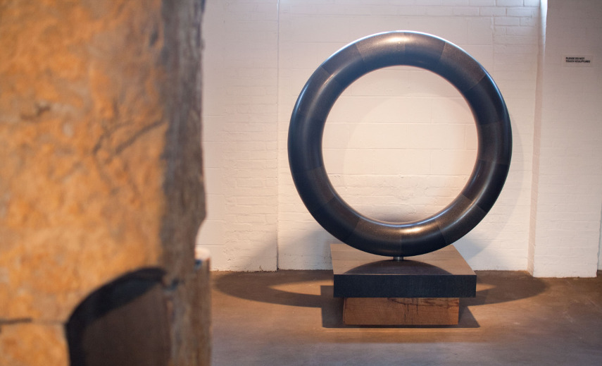 Isamu Noguchi - Sun at Noon (a museum set), 1969 - Image via iheartmyartcom