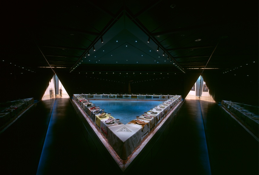 dinner party settings elizabeth sackler judy chicago, place brooklyn elizabeth dinner party sackler heritage center the museum dinner party. museum brooklyn the dinner party floor elizabeth sackler floor center place