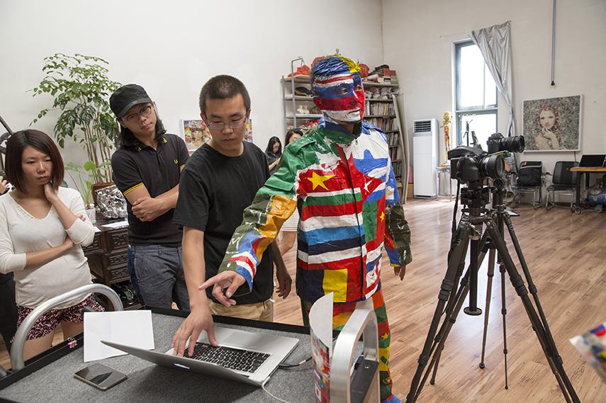 Liu Bolin chinese UN new art photography beijing china photo 2015