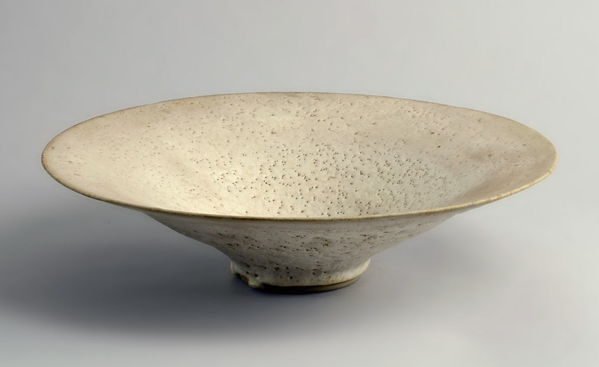 Lucie Rie modern design work of art, stoneware shallow ceramics bowl glaze in vienna