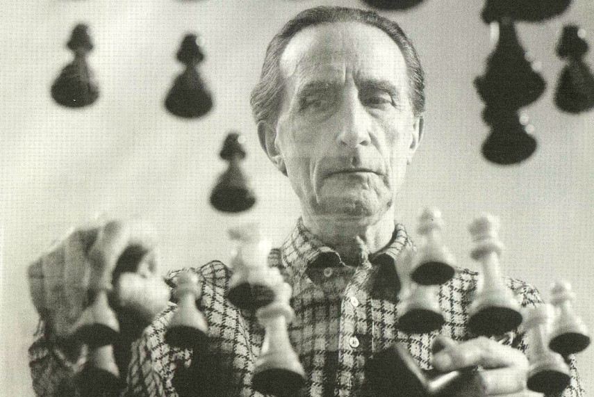 Marcel Duchamp - The photo of  Duchamp playing chess on a sheet of glass, 1958 (Arnold Rosenberg is the author)