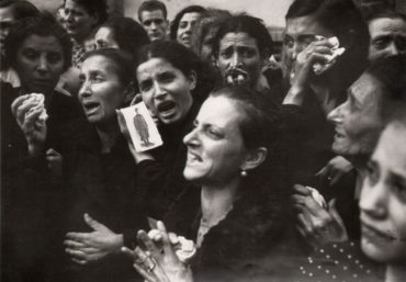 Biography of Robert Capa | Widewalls