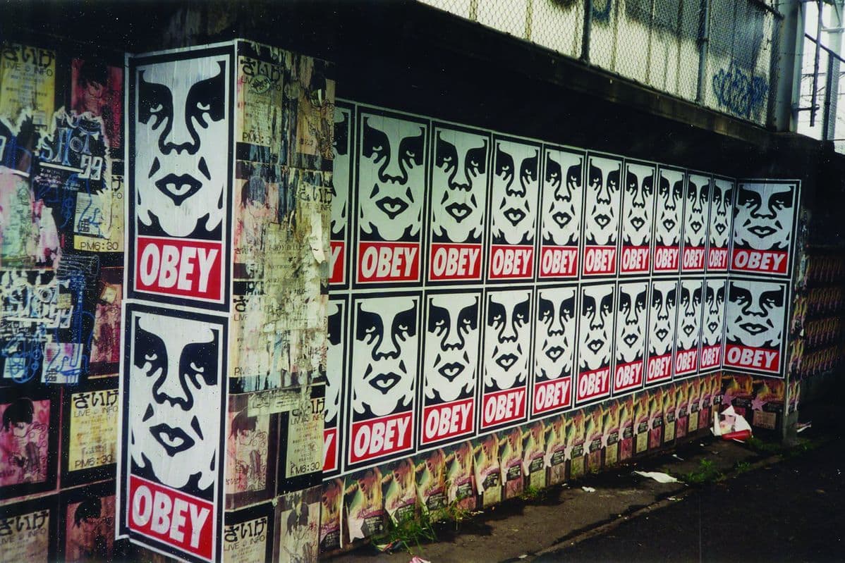 RÃ©sultat de recherche d'images pour "shepard fairey obey"