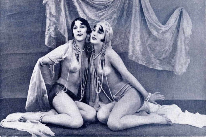 Vintage Nudism Magazine - Vintage Spanish Erotica and Its Cheeky Aesthetics | Widewalls