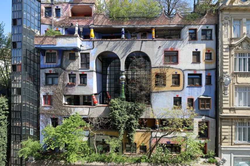 The Hundertwasser House in Vienna, Facade Löwengasse