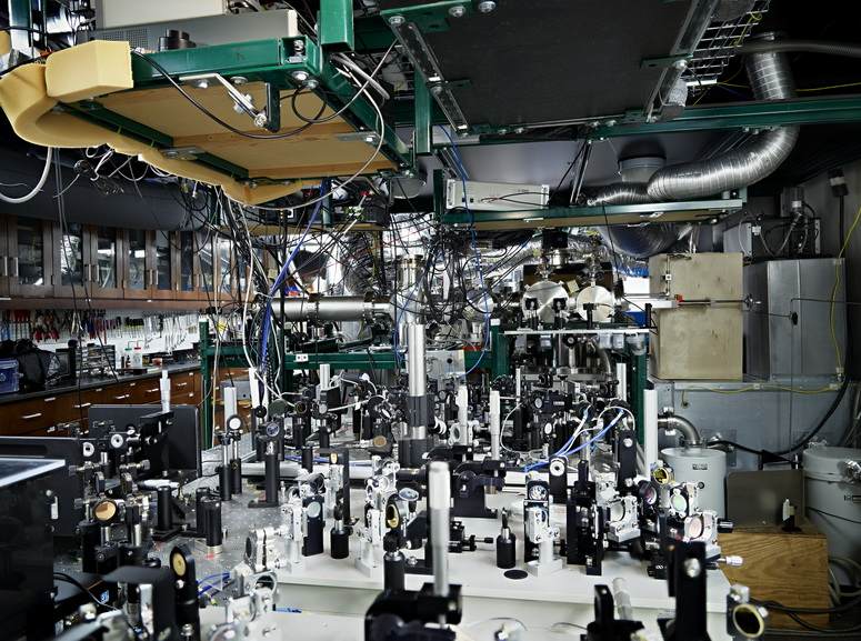 Thomas Struth - Laser Lab, Washington University, St. Louis, 2017