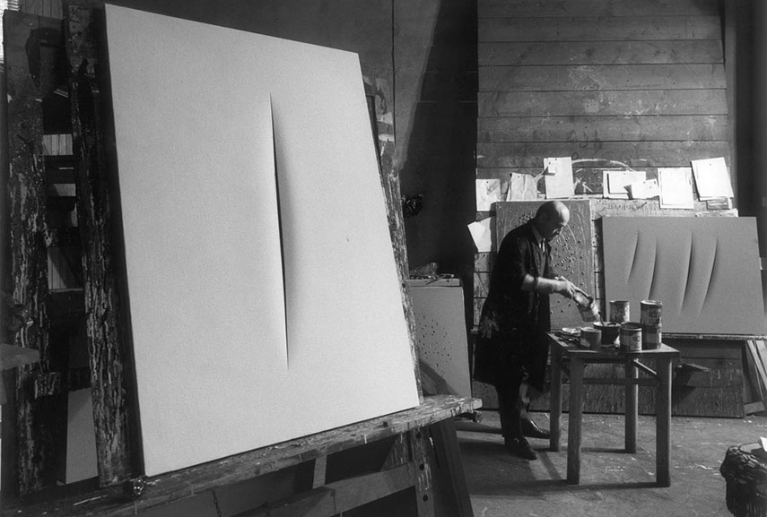 Ugo Mulas - Lucio Fontana, Milán, 1964. Imagen vía looklateral.com