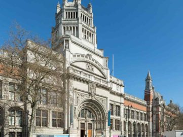 london art museums (besides the most famous galleries, such as tate modern gallery) london - a gallery of old portrait paintings of world history gallery